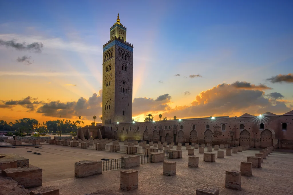 La Koutoubia à Marrakech, symbolisant l'attrait touristique pour l'investissement immobilier.